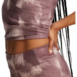 Puma Studio AOP Crop Top Fitnessshirt -Sportarten Kleidung Geschäft A 3249250 NB2